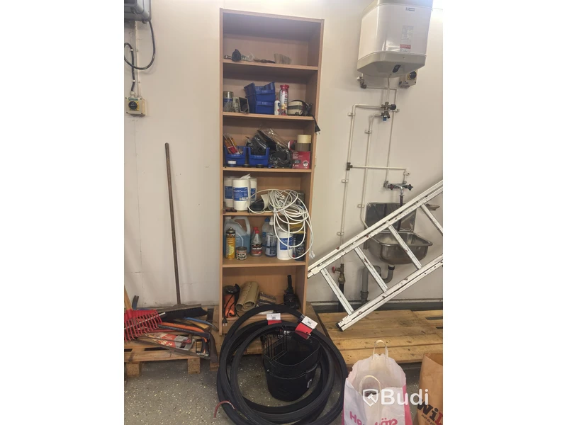 Workshop items, mixed lot of tools, consumables and bicycle accessories,