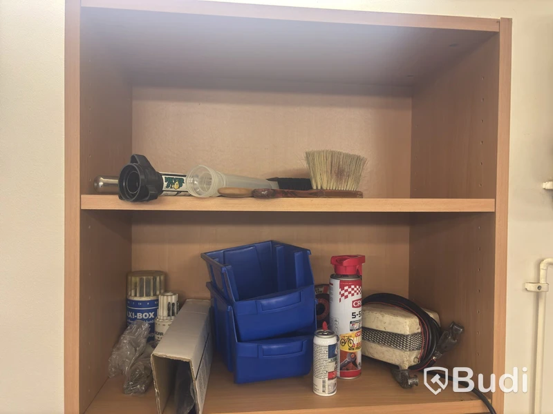 Workshop items, mixed lot of tools, consumables and bicycle accessories,