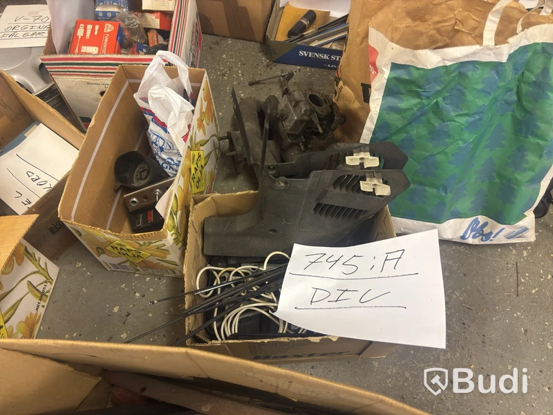 Car parts, mixed lot