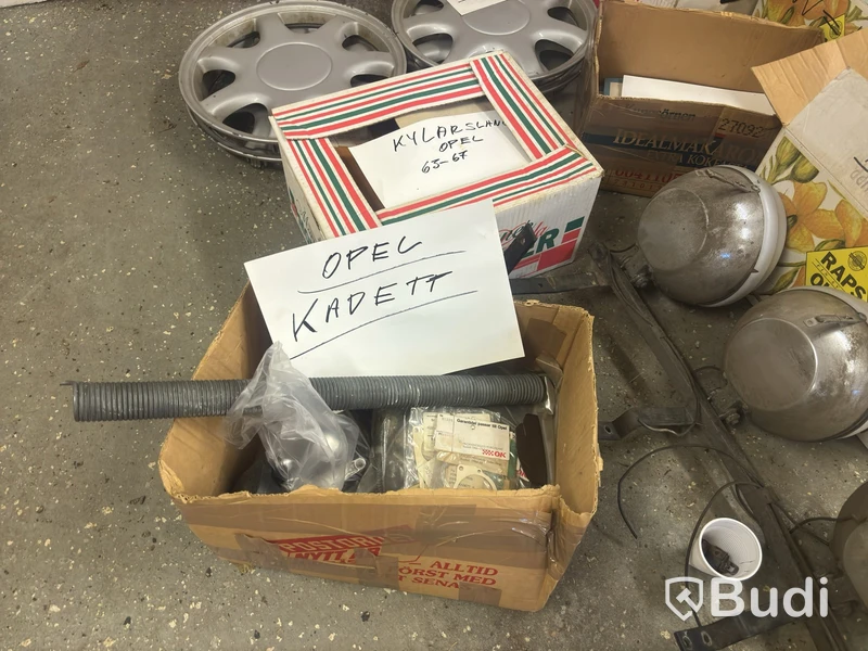 Car parts, mixed lot