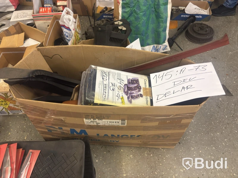 Car parts, mixed lot
