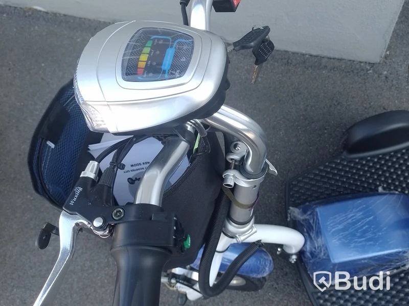 4 st Elskotrar, Dosmart City Scooter