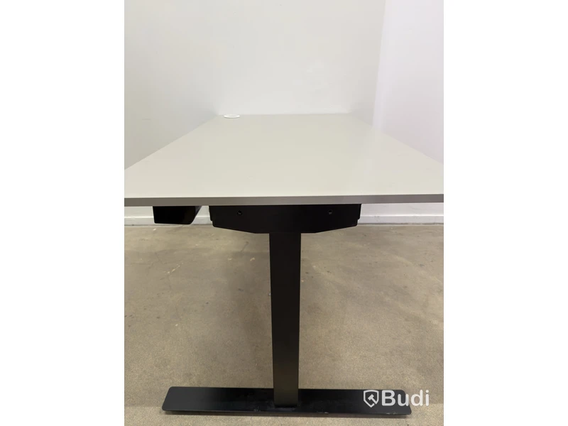 Height-adjustable desk incl. Lanab Group OLS 780 Eco office chair