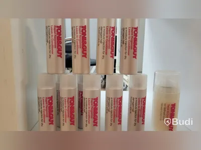 Lot of Toni & Guy hair products, 146 cartons