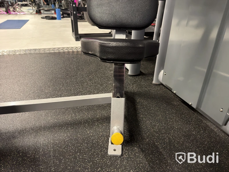 Bröstpress Cybex, 100 kg viktmagasin