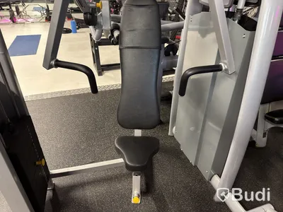 Bröstpress Cybex, 100 kg viktmagasin
