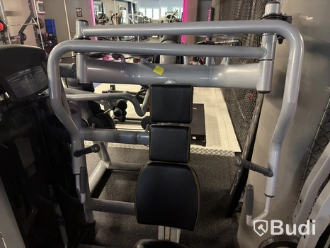 Bröstpress Technogym, viktmagasin 100 kg