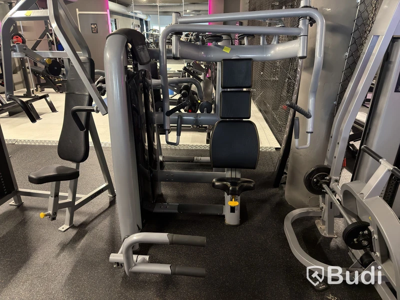 Bröstpress Technogym, viktmagasin 100 kg