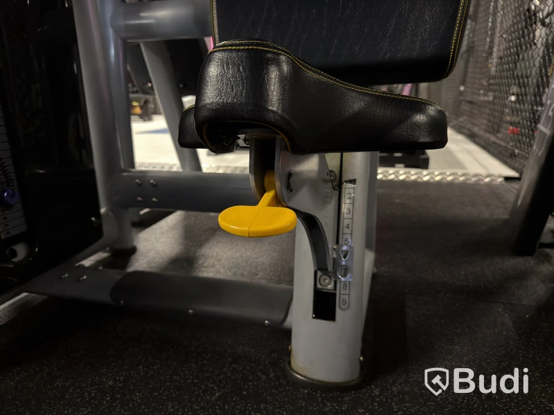 Bröstpress Technogym, viktmagasin 100 kg