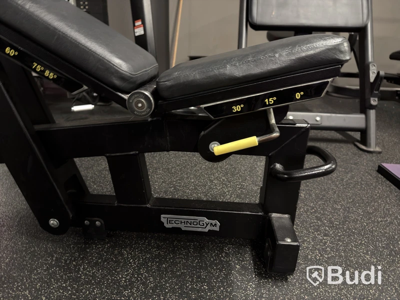 Träningsbänk Technogym, justerbar