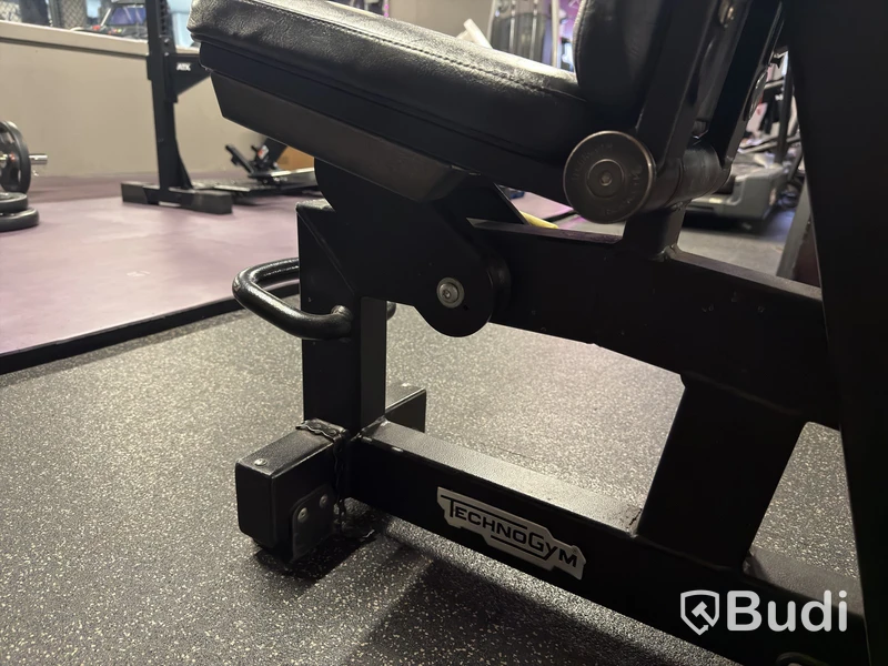 Träningsbänk Technogym, justerbar