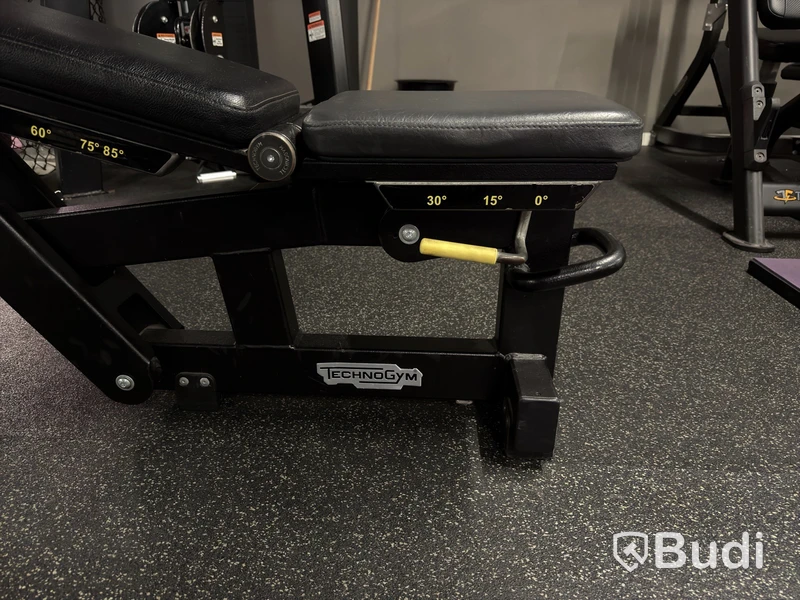 Träningsbänk Technogym, justerbar
