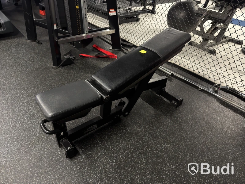 Träningsbänk Technogym, justerbar