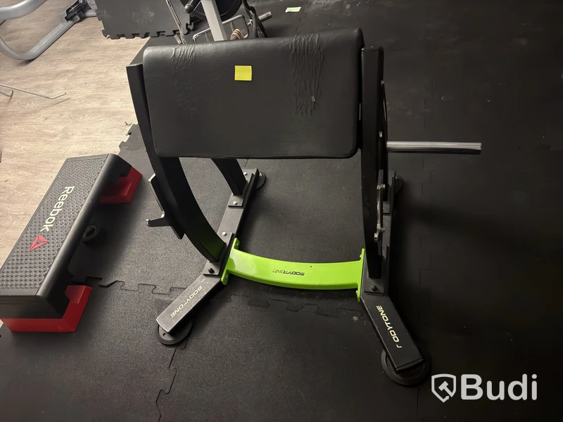 Stående Scottbänk Bodytone SRB02E