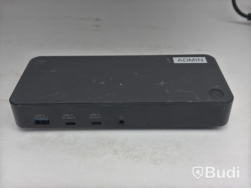 3 ProXtend docking stations with HDMI and DisplayPort