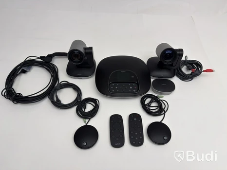 Parti med diverse logitech konferensutrustning