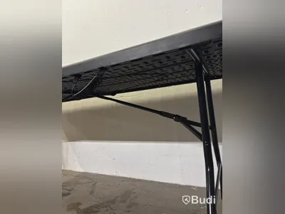Drop-leaf table incl. 9 jugs
