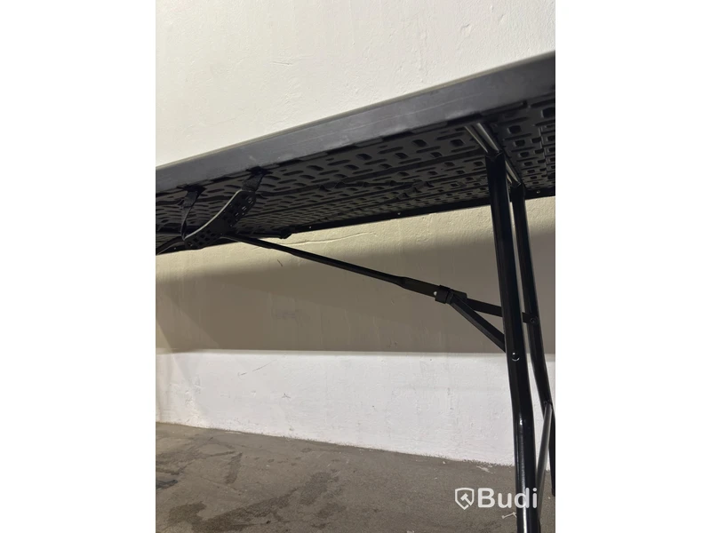 Drop-leaf table incl. 9 jugs