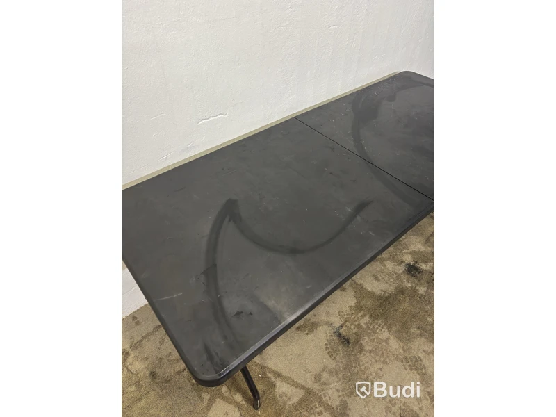 Drop-leaf table incl. 9 jugs