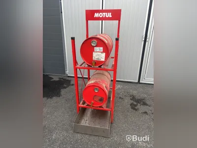 Fatställ Motul, två fat och uppsamlingskärl