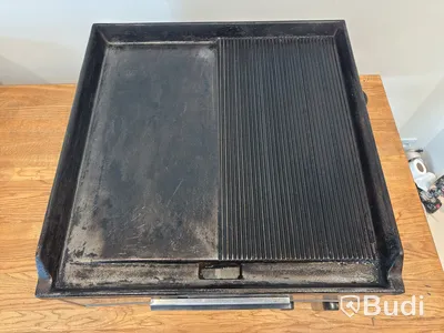 Stekbord Electrolux, slät och räfflad stekyta, 6 kW