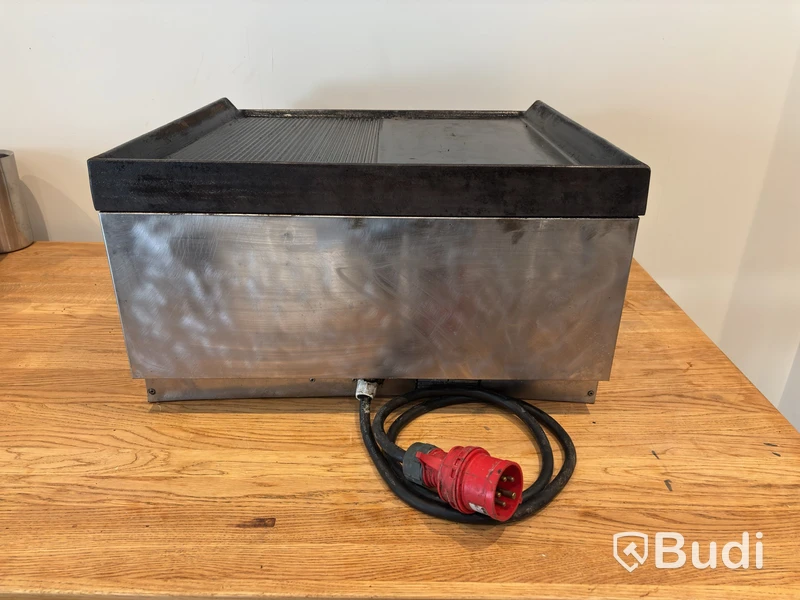 Stekbord Electrolux, slät och räfflad stekyta, 6 kW