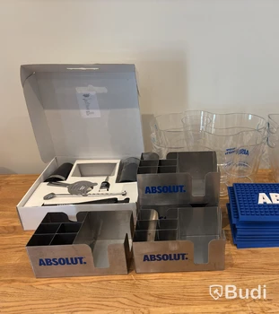 Parti med Diverse produkter från Absolut.