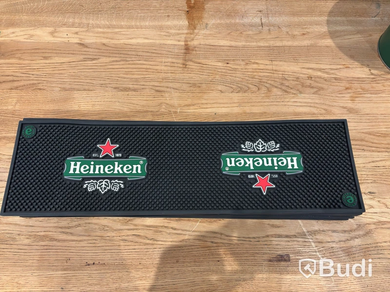 Parti med diverse Heineken.