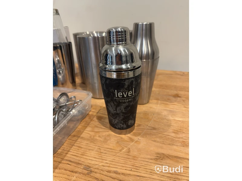 Bar accessories