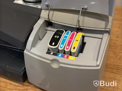 Large-format printer HP DesignJet 111, with roll feed