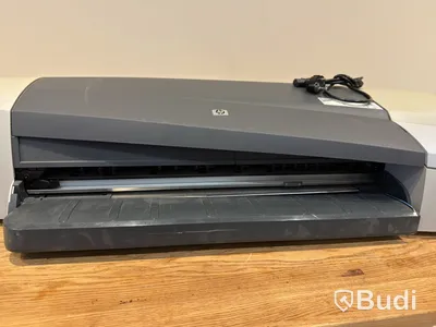 Large-format printer HP DesignJet 111, with roll feed