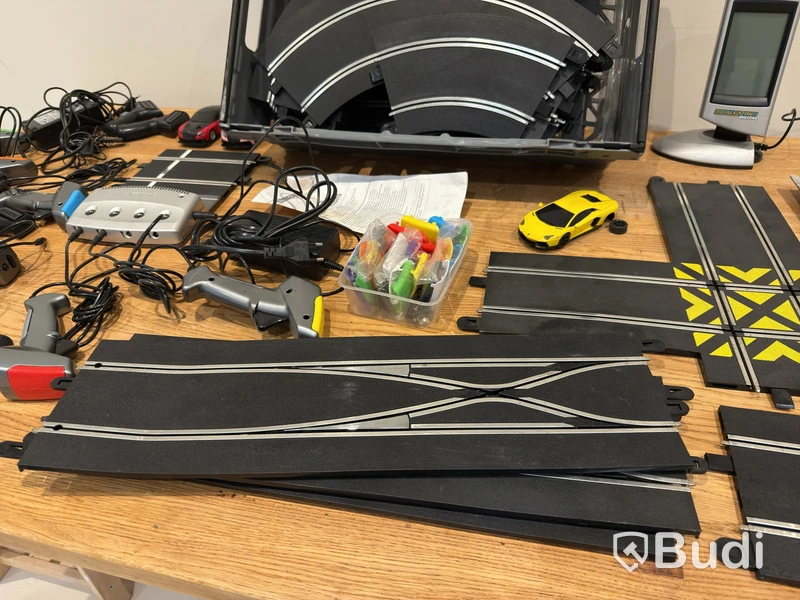 Bilbana Scalextric, digital styrning och bandelar