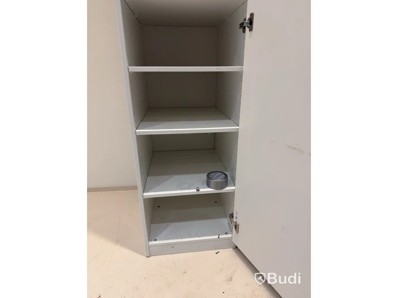 2 Cabinets