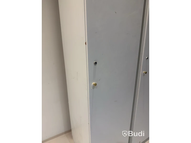 2 Cabinets