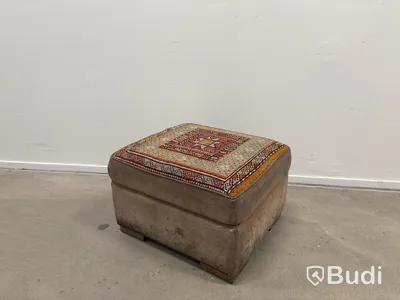 Pouf
