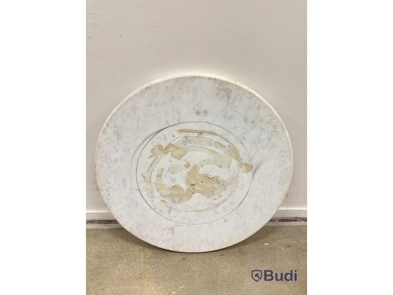 2 marble tops