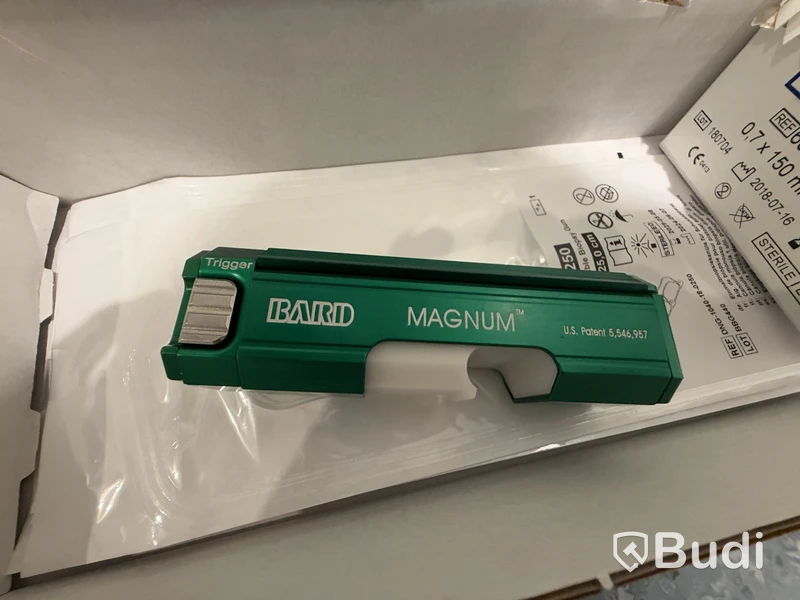 Biopsiinstrument Bard Magnum, med nålar
