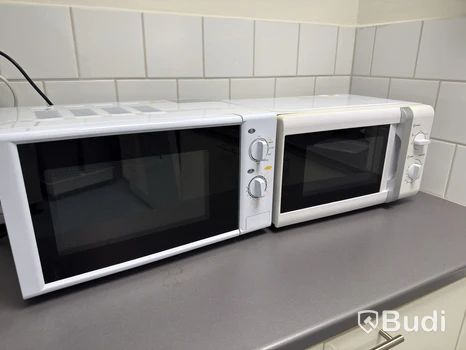 3 mikrovågsugnar, olika modeller