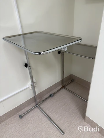 2 avlastningsbord i rostfritt stål