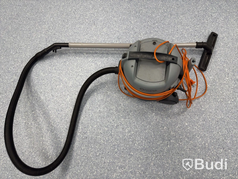 Nilfisk VP300 HEPA vacuum cleaner, 800 W