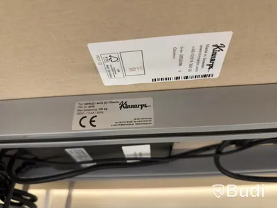 Höj- och sänkbart skrivbord Kinnarps Oberon