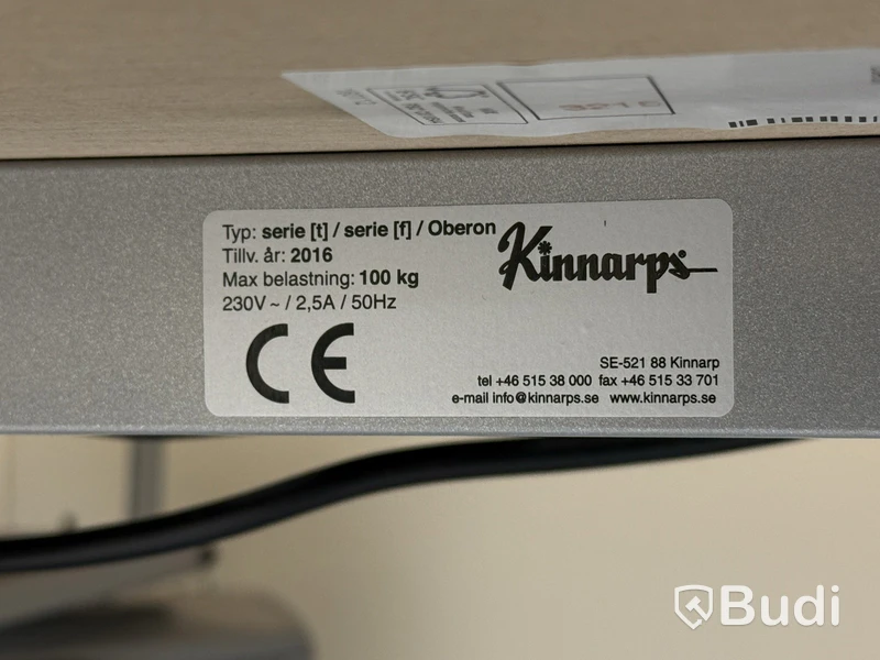 Höj- och sänkbart skrivbord Kinnarps Oberon