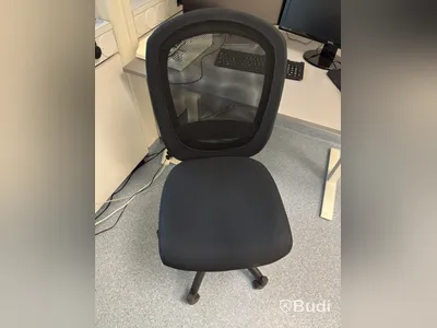 Height-adjustable desk with office chair