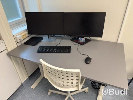 Höj- och sänkbart skrivbord IKEA Rodulf med stol