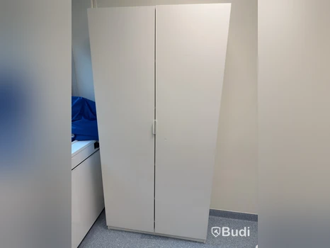 Skåp IKEA, vitt med dubbeldörrar