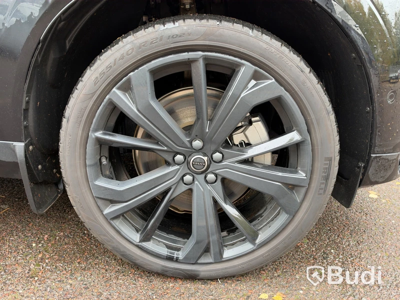 Volvo XC60 Recharge T6 AWD | 20,080 km | 2026