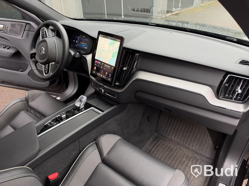 Volvo XC60 Recharge T6 AWD | 20,080 km | 2026