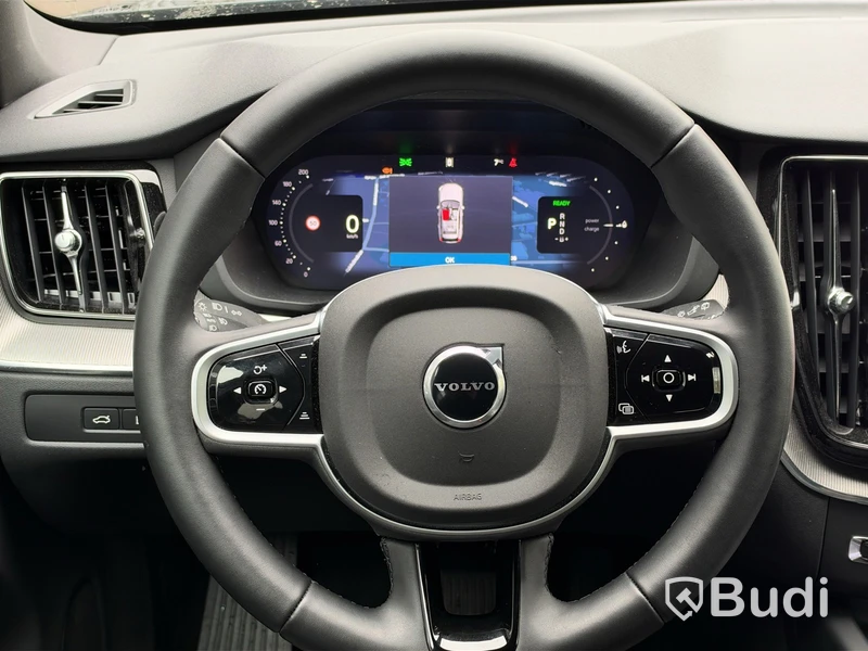 Volvo XC60 Recharge T6 AWD | 20,080 km | 2026