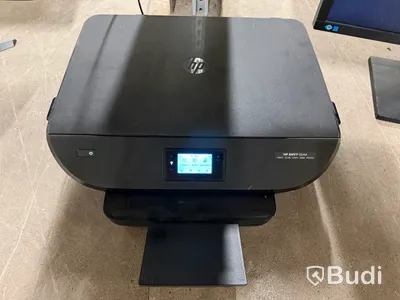Bildskärmar MSI och Samsung samt HP-skrivare