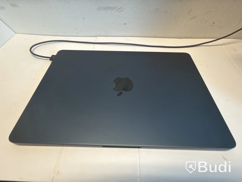 Laptop Apple MacBook Air, M3, 16 GB RAM, 256 GB SSD
